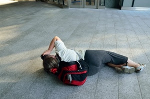 zaino, pavimento, rosso, fotografa, fotografo, distesa, fotocamera, scatto, ragazza