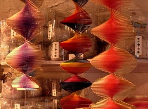 rosso, spirali, spirale, vetrina, colori, nero, bicchieri, legno, tre, girandole