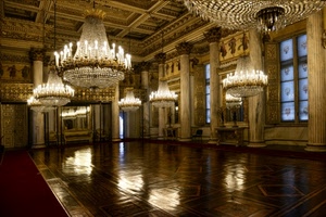 lampadari, salone, finestre, luci, pavimento, colonne, riflessi, sala