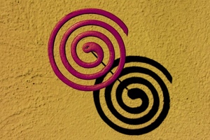 ombra, spirale, giallo, muro, rosso, zampirone, rosa, spirali, viola, nero