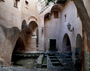 archi, lavatoio, finestre, lampioni, scale, lampione, porta, albero, gradini, ringhiera, cortile, rosa