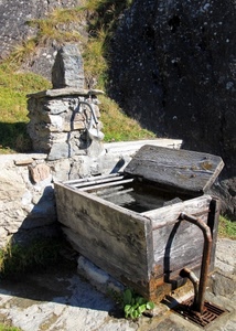 lavatoio, acqua, fontana, legno, vasca, rubinetto, erba, zampillo