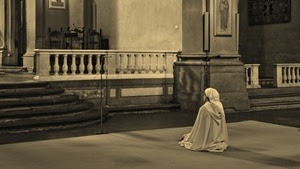 balaustra, chiesa, gradini, scalini, devozione, preghiera, suora, colonne, bianconero, scala, balaustre