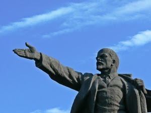 statua, mano, cielo, monumento, nuvole, uomo