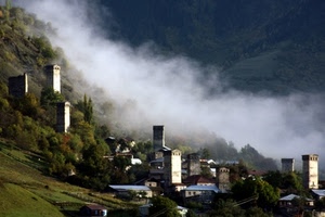 nebbia, torri, montagna, verde, alberi, paese, paesaggio, nuvole, case