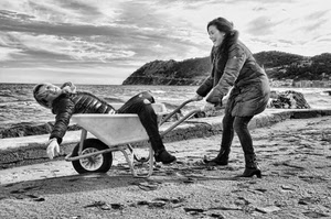 donne, mare, spiaggia, carriola, bianconero, due, ruota, sabbia