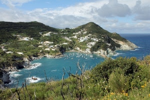 mare, panorama, barche, nuvole, verde, cielo, alberi, montagne, scogli, costa