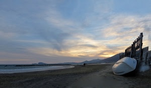 barca, nuvole, cielo, mare, spiaggia, tramonto, sabbia, bianco, staccionata, acqua, azzurro, steccato, paesaggio, persone