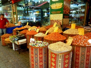 negozio, vetrine, mercato, spezie, colori, contenitori, uomo, venditore, sacchi, esposizione, legumi, persona, arancione