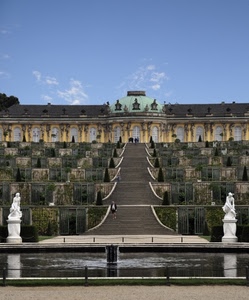statue, palazzo, acqua, scalinata, fontana, cielo, cupola, finestre, villa, scale, tetto, azzurro, nuvole, scalini, piante, scala, bianco, giardini, prospettiva, giardino, gradini, persone