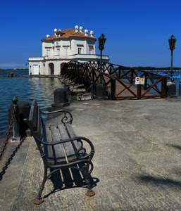 panchina, mare, ponte, lampioni, casa, casina, pontile, lampione, lago