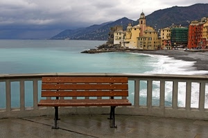mare, panchina, nuvole, chiesa, montagne, campanile, spiaggia, balaustra, onde, panorama, ringhiera, terrazza, cielo, paese, case