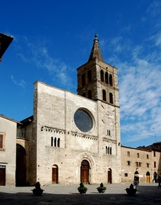 campanile, chiesa, piazza, rosone, cielo, vasi, facciata, orologio