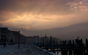 tramonto, lampioni, nuvole, cielo, strada, lampione, controluce, palazzi, lungomare, venezia, alba, pontile, case