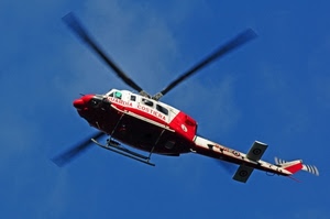 rosso, elicottero, cielo, bianco, pale, azzurro, guardia, finestrini, elica, eliche, volare, costiera, velivolo, coda, volo, pattini, scritta, militare, mezzo