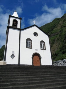 chiesa, bianco, campanile, croce, gradini, scalinata, finestre, nuvole, scala