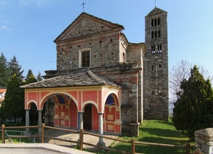 chiesa, campanile, alberi, croci, archi, prato, verde, rosa, portico