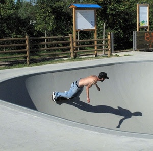 ombra, sport, staccionata, cappello, ragazzo, pista, alberi, uomo, skateboard, verde, legno, skate, bacheca, jeans, recinzione