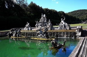fontana, acqua, statue, alberi, parco, verde, cielo, zampilli, azzurro, reggia, riflesso, piante, giardino, sculture, vasca, caserta