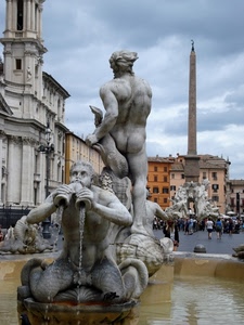 obelisco, acqua, fontana, statue, piazza, persone, chiesa, marmo, sculture, roma, case, nuvole, cielo, fontane, zampillo, zampilli, statua, campanile