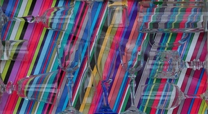 bicchieri, vetro, colori, trasparenza, rosso, multicolore, calici, righe, cristallo, azzurro, verde, astratto, linee, diagonali