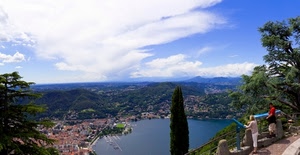 lago, alberi, nuvole, cielo, panorama, paese, acqua, azzurro, cipresso, persone, verde, città, case, paesaggio, borgo, due, montagne, cannocchiale