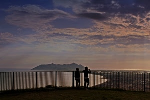 cielo, nuvole, mare, tramonto, ringhiera, due, persone, golfo, acqua, controluce, paesaggio, silhouette, azzurro, promontorio