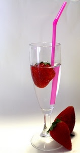 cannuccia, bicchiere, fragole, rosso, acqua, tre, vetro