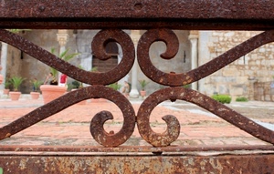 ruggine, ferro, vasi, colonne, marrone, curve, ringhiera, piante, ricci, verde, spirali, pavimento, recinzione, porta, metallo, inferriata