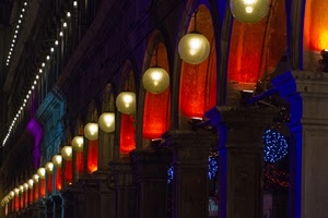 luci, lampioni, archi, rosso, colonne, notte, blu, giallo, colori, luce
