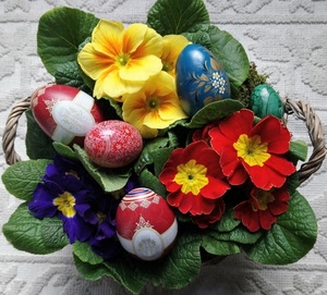 fiori, uova, foglie, rosso, verde, giallo, viola, tovaglia, cesto, manici, pianta, bianco, colori, azzurro, cestino, blu, pasqua, primule, petali