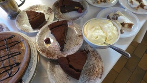 piatti, torte, cioccolato, cibo, dolci, fette, panna, crema, cacao, bianco, cucchiaio, torta