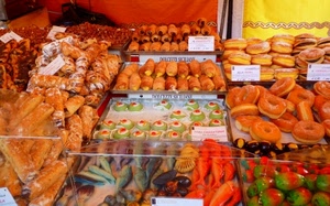 cannoli, dolci, cibo, ciambelle, pasticceria, paste, bomboloni, bancarella, colori, pesci, vassoi