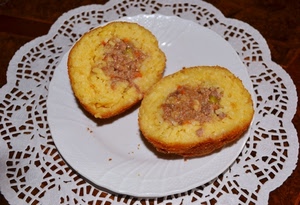 piatto, riso, cibo, centrino, arancini, arancino, bianco, ricamo, ripieno, metà, giallo, carne, pizzo, due