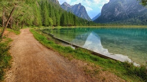 lago, alberi, montagne, acqua, strada, verde, riflessi, erba, riflesso, sentiero, nuvole, cielo, bosco, montagna, sterrato, specchio