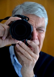 mani, uomo, fotografo, capelli, anello, camicia, dita, fede, autoritratto, occhio, macchina, obiettivo, obbiettivo, nero, grigi, vera, fotografare