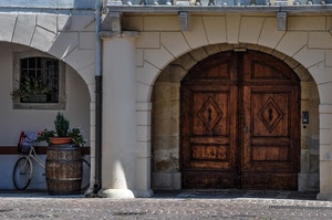 portone, bicicletta, botte, arco, finestra, legno, archi, strada, piante, portico, colonna, marrone, porta, grata, vaso, vasi, tombini