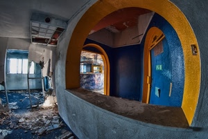 giallo, abbandono, archi, azzurro, blu, finestre, porta, rudere, arco, calcinacci, bancone, finestra, casa, soffitto, porte, detriti, interno, rovine