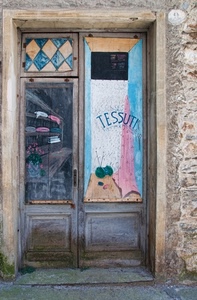 porta, legno, negozio, muro, rombi, colori, insegna, scritta, azzurro, celeste, rosa, vetro, tessuti, bianco, vetrina, giallo, dipinta