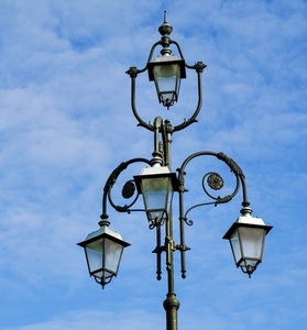 cielo, azzurro, nuvole, ferro, lampione, quattro, lampioni, metallo, luci, nero, vetro, battuto, lampade, lanterne, vetri