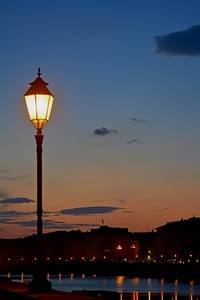 lampione, nuvole, cielo, luci, acqua, tramonto, luce, riflesso, riflessi, fiume, mare, notte, case, lampioni, sera, profilo, notturno